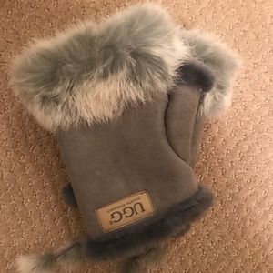 NWOT UGG gloves